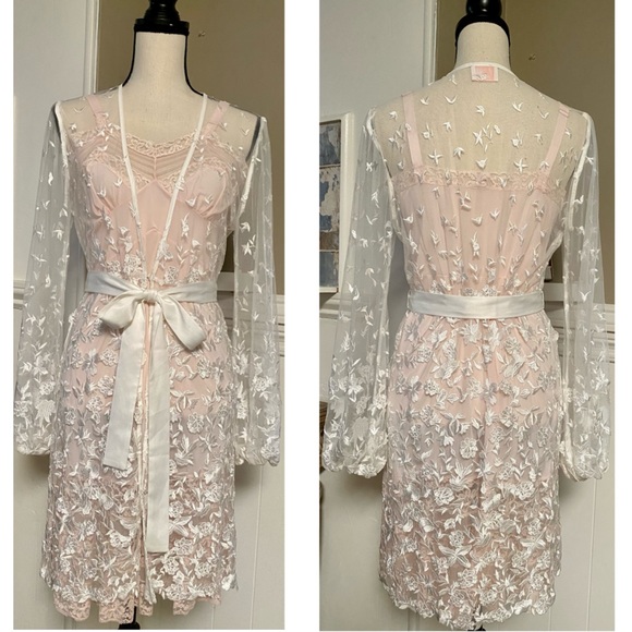 Le Rose Maya Robe - Picture 3 of 14